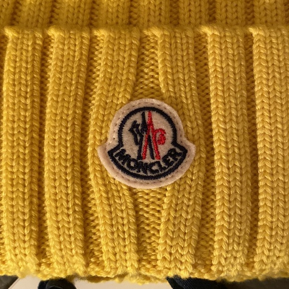NEW Auth. MONCLER beanie, skull logo wool HAT ONE SZ FITS ALL; UNISEX - Picture 4 of 16